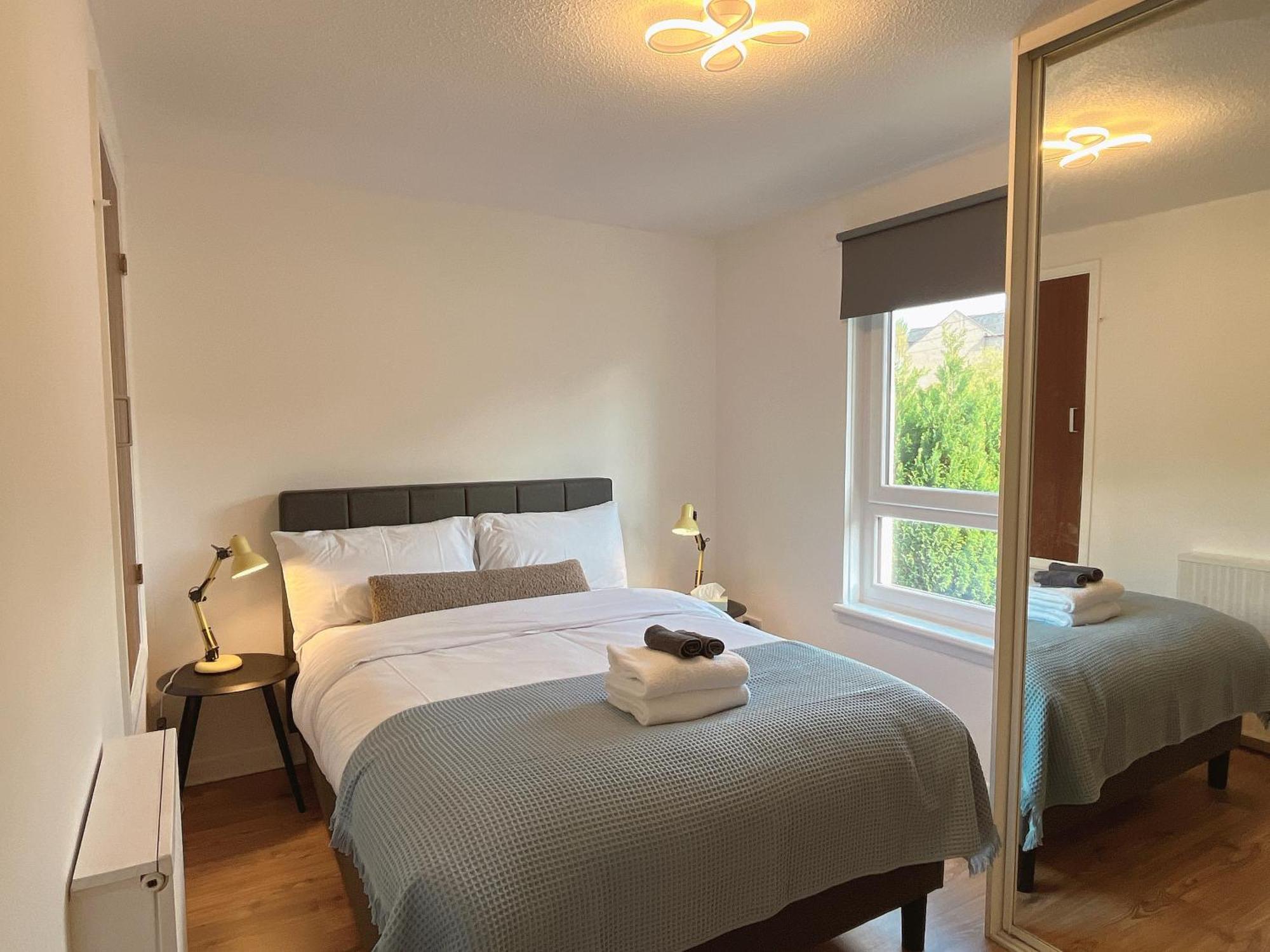 Cozy 2 Bedrooms With Private Parking Space And Garden Edimburgo Exterior foto
